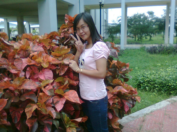 Hồng Ngọc rất thích nghe nhạc và đọc sách khi có thời gian rảnh