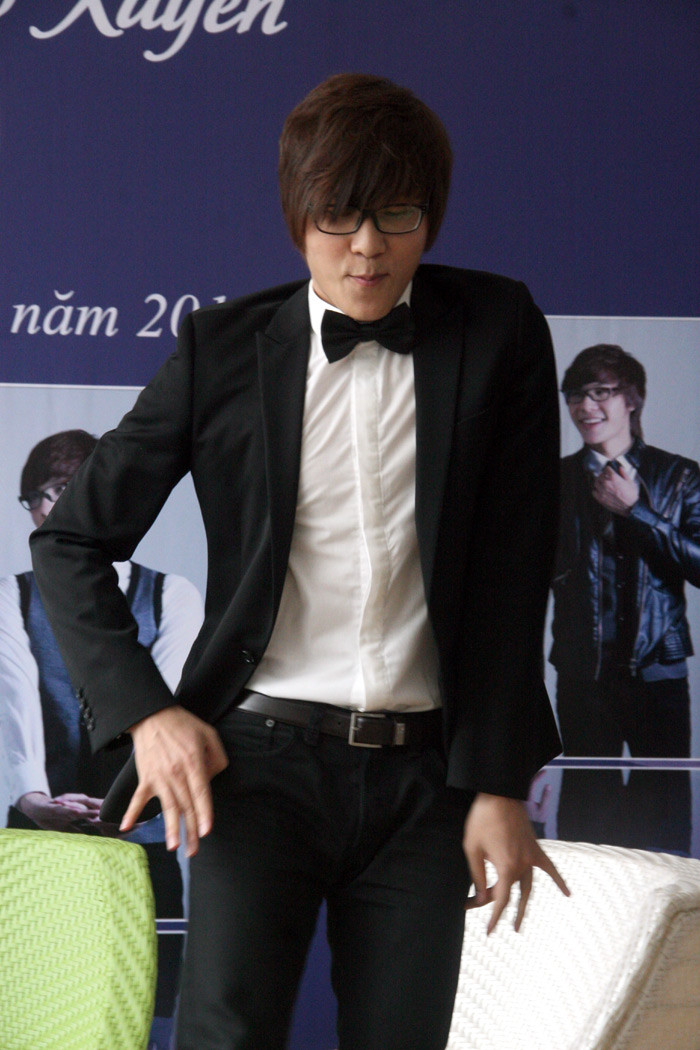 Trong MV sẽ có màn tỏ tình cực kì dễ thương của Minh Kiên dành tặng cho cô gái ,đó là những vũ điệu hết sức điêu luyện, đầy ấn tượng khiến cô gái có vẻ ngoài dù lạnh lùng đến đâu cũng ít nhiều ngất ngây.