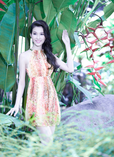 Thu Thảo còn đoạt cả giải phụ Người có khuôn mặt đẹp nhất. Thu Thảo còn đoạt cả giải phụ Người có khuôn mặt đẹp nhất.