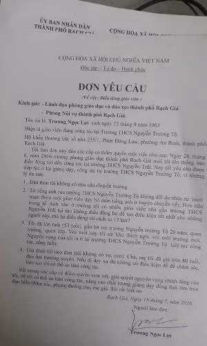 Đơn yêu cầu ngưng việc điều động, luân chuyển giáo viên của thầy Trương Ngọc Lợi (ảnh: P.L) Đơn yêu cầu ngưng việc điều động, luân chuyển giáo viên của thầy Trương Ngọc Lợi (ảnh: P.L)