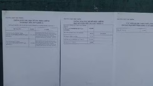 Các khoản thu sau khi được điều chỉnh đã được dán công khai tại nhà trường (Ảnh: P.L)