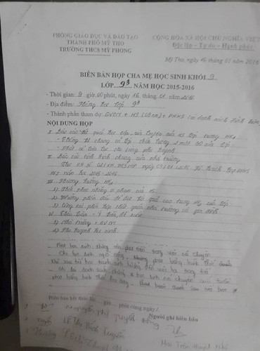 Biên bản họp phụ huynh, đồng ý cho giáo viên phạt học sinh bằng cách khẻ sau tiết học (ảnh: P.L) Biên bản họp phụ huynh, đồng ý cho giáo viên phạt học sinh bằng cách khẻ sau tiết học (ảnh: P.L)