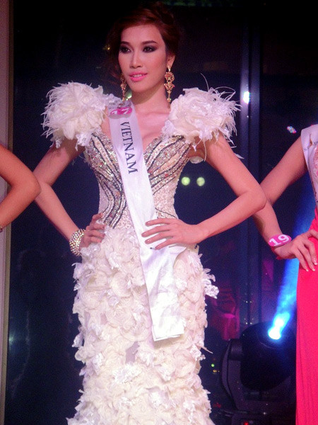 Một phần thi của Anh Thư. Một phần thi của Anh Thư.