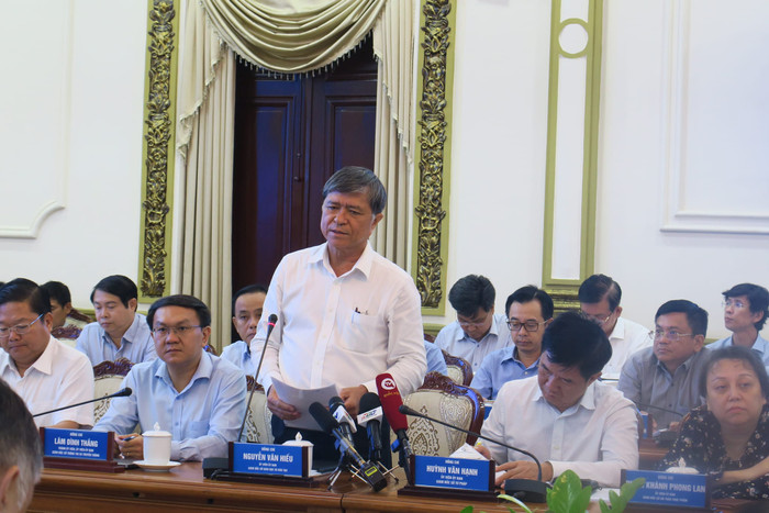 Ông Nguyễn Văn Hiếu - Giám đốc Sở Giáo dục và Đào tạo Thành phố Hồ Chí Minh phát biểu tại cuộc họp (ảnh: Minh Hiệp) ongMaib.jpg