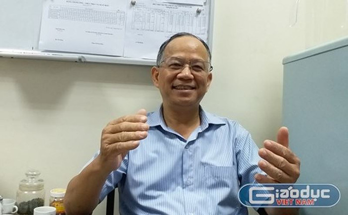 Tiến sĩ kinh tế Nguyễn Minh Phong cho rằng, Bộ Giao thông Vận tải đang bộc lộ tư duy theo kiểu thu gom, lười nghĩ khi ép taxi công nghệ như taxi truyền thống. Ảnh: N.Q. Tiến sĩ kinh tế Nguyễn Minh Phong cho rằng, Bộ Giao thông Vận tải đang bộc lộ tư duy theo kiểu thu gom, lười nghĩ khi ép taxi công nghệ như taxi truyền thống. Ảnh: N.Q.