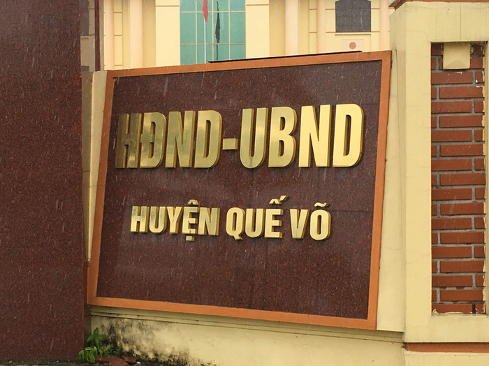 Lãnh đạo huyện Quế Võ đã chuyển vụ việc sang cơ quan công an làm rõ những dấu hiệu sai phạm của Hiệu trưởng Trường Trung học cơ sở Phương Liễu. Ảnh: Vũ Phương. Lãnh đạo huyện Quế Võ đã chuyển vụ việc sang cơ quan công an làm rõ những dấu hiệu sai phạm của Hiệu trưởng Trường Trung học cơ sở Phương Liễu. Ảnh: Vũ Phương.