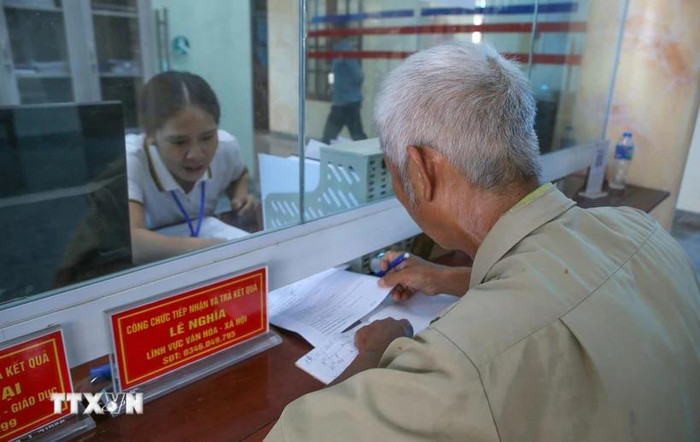 Bảo đảm bộ máy nhà nước đi vào hoạt động thông suốt, không bị gián đoạn sau khi thực hiện sắp xếp. (Ảnh: Công Luật/TTXVN) Bảo đảm bộ máy nhà nước đi vào hoạt động thông suốt, không bị gián đoạn sau khi thực hiện sắp xếp. (Ảnh: Công Luật/TTXVN)