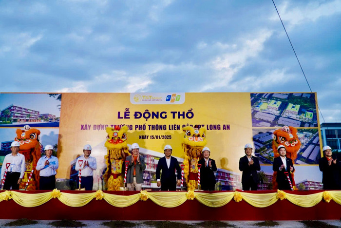 Lễ động thổ xây dựng Trường Phổ thông Liên cấp FPT Long An. Anh 01_TCBC Dong tho Long An.JPG