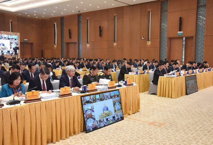 Lãnh đạo Đảng, Nhà nước, các đại biểu tham dự Hội nghị.