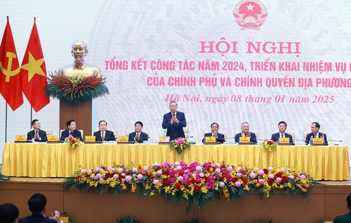 Tổng Bí thư Tô Lâm dự và chỉ đạo Hội nghị trực tuyến toàn quốc tổng kết công tác năm 2024, triển khai nhiệm vụ năm 2025 của Chính phủ và chính quyền địa phương. (Ảnh: TTXVN) Tổng Bí thư Tô Lâm dự và chỉ đạo Hội nghị trực tuyến toàn quốc tổng kết công tác năm 2024, triển khai nhiệm vụ năm 2025 của Chính phủ và chính quyền địa phương. (Ảnh: TTXVN)
