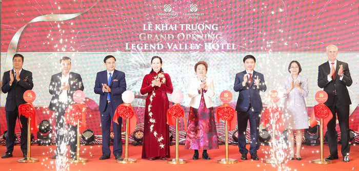 Chính thức cắt băng Khai trương khách sạn cao cấp Legend Valley Hotel. 01 Legend Valley Hotel.JPG
