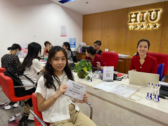 Tân sinh viên đến từ miền Trung làm thủ tục nhập học tại HIU (ảnh: HIU) Tân sinh viên đến từ miền Trung làm thủ tục nhập học tại HIU (ảnh: HIU)