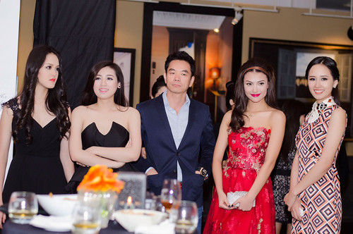 Á hậu Hoàng Oanh, Tú Anh cũng có mặt tại sự kiện. Á hậu Hoàng Oanh, Tú Anh cũng có mặt tại sự kiện.