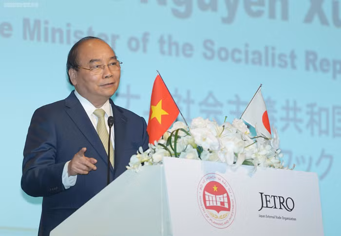 Thủ tướng Nguyễn Xuân Phúc phát biểu tại Hội nghị "Thúc đẩy hợp tác Việt Nam-Nhật Bản vì sự thịnh vượng và tin tưởng lẫn nhau”. Ảnh: VGP/Quang Hiếu.
