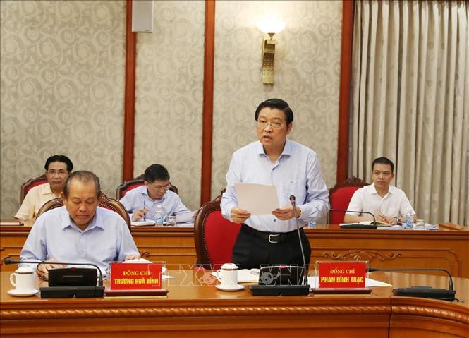 Đồng chí Phan Đình Trạc, Bí thư Trung ương Đảng, Trưởng Ban Nội chính Trung ương, Phó Trưởng ban Thường trực Ban Chỉ đạo Trung ương về phòng, chống tham nhũng phát biểu tại phiên họp. Ảnh: Phương Hoa/TTXVN