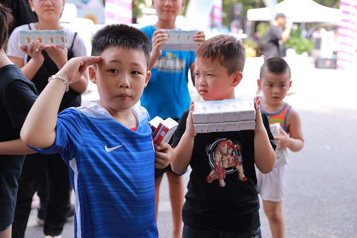 Khoe chiến lợi phẩm sau mỗi trò chơi Khoe chiến lợi phẩm sau mỗi trò chơi