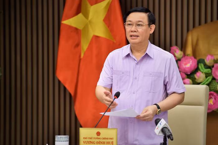 Phó Thủ tướng Vương Đình Huệ - Chủ tịch Ủy ban quốc gia về cơ chế một cửa ASEAN, một cửa quốc gia và tạo thuận lợi thương mại và logistics chủ trì cuộc họp. Ảnh: VGP/Nhật Bắc.