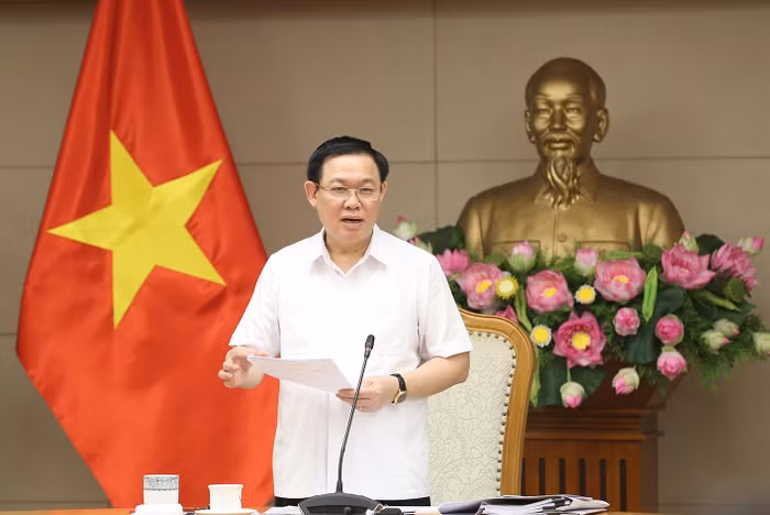 Phó Thủ tướng Vương Đình Huệ phát biểu tại phiên họp. Ảnh: VGP