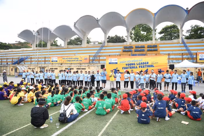 Ngày hội với sự tham dự của gần 240 em nhỏ (8-16 tuổi) đến từ các làng trẻ SOS Hà Nội, Việt Trì, Hải Phòng, Thanh Hóa, Thái Bình, Vinh nhằm mang đến cơ hội để các em giao lưu, có những trải nghiệm độc đáo, tăng cường tinh thần đoàn kết và thực hành các kiến thức, kỹ năng đã được đào tạo tại chương trình Young Leader.