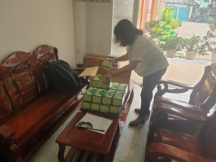 Trường học chuẩn bị khẩu trang dự phòng, sẵn sàng đón học sinh và giáo viên quay lại trường (ảnh: P.L)