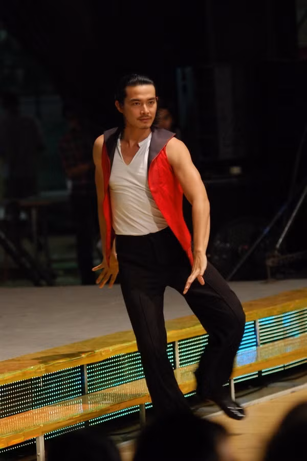 Quách Ngọc Ngoan khổ công luyện tập.