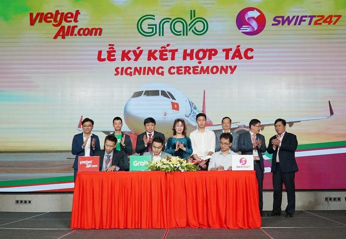 Vietjet, Swift247 và Grab hợp tác toàn diện nhằm phát triển các giải pháp kết nối di chuyển và giao nhận Vietjet, Swift247 và Grab hợp tác toàn diện nhằm phát triển các giải pháp kết nối di chuyển và giao nhận