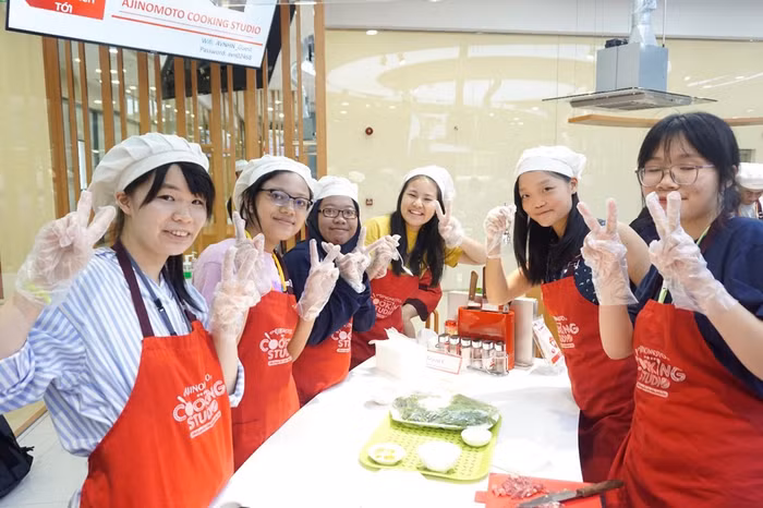 Chương trình thu hút 115 học sinh trung học phổ thông đến từ 9 quốc gia châu Á.