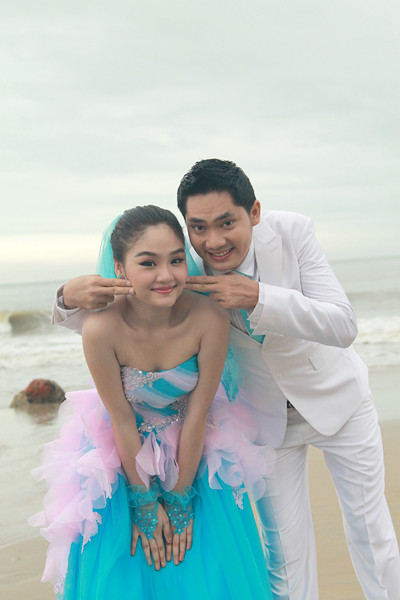Miu Lê lại trở thành người yêu của Minh Luân. Cô đóng vai Tiên Dung, thích nghề lượm ve chai của bố mẹ nuôi. Miu Lê lại trở thành người yêu của Minh Luân. Cô đóng vai Tiên Dung, thích nghề lượm ve chai của bố mẹ nuôi.