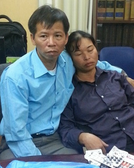 Ông Chấn đã nhờ văn phòng luật sư vào cuộc, ông mong muốn cơ quan điều tra sẽ khởi tố các điều tra viên đã ép cung, để họ phải chịu tội trước pháp luật Ông Chấn đã nhờ văn phòng luật sư vào cuộc, ông mong muốn cơ quan điều tra sẽ khởi tố các điều tra viên đã ép cung, để họ phải chịu tội trước pháp luật