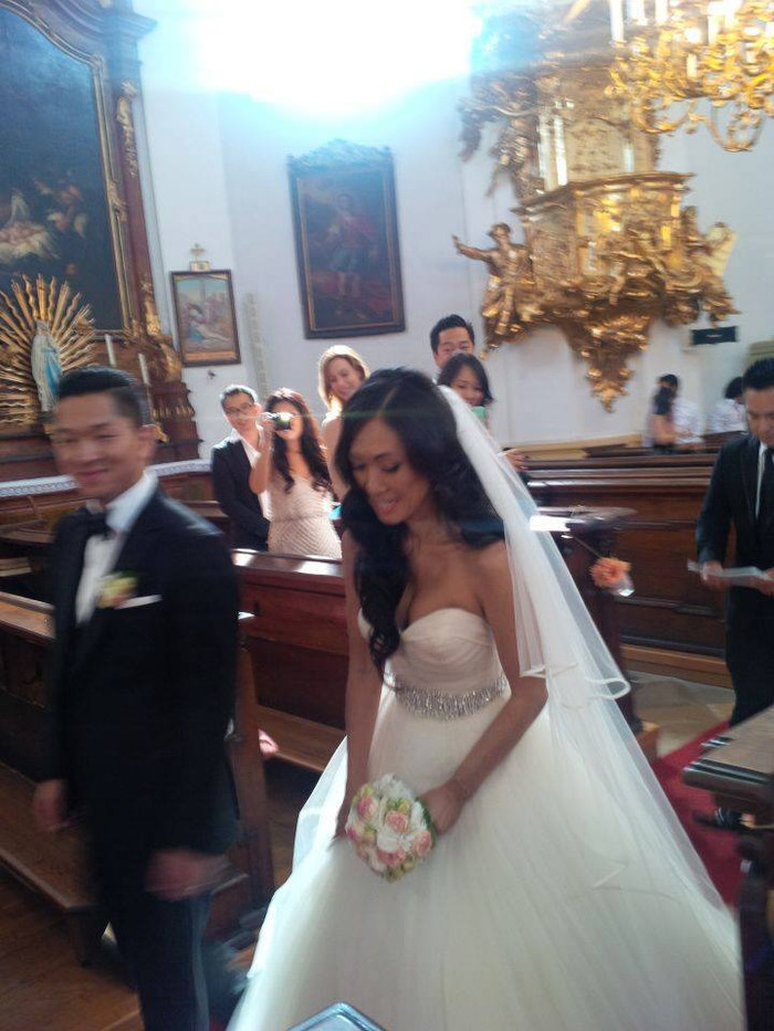 Lễ cưới được tổ chức tại nhà thờ