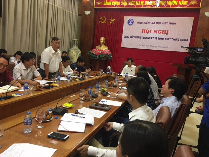 Ông Mai Đức Thắng - Phó Trưởng ban Thu (Bảo hiểm xã hội Việt Nam) thông tin về việc doanh nghiệp nợ bảo hiểm xã hội. Ảnh: Vũ Phương. Ông Mai Đức Thắng - Phó Trưởng ban Thu (Bảo hiểm xã hội Việt Nam) thông tin về việc doanh nghiệp nợ bảo hiểm xã hội. Ảnh: Vũ Phương.