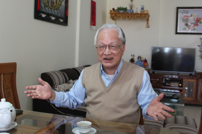 Chuyên gia kinh tế Bùi Kiến Thành cho rằng, phải có sự moắc ngoặc, câu kết giữa doanh nghiệp với người có chức có quyền nhằm trục lợi từ tài sản công. Ảnh: Vũ Phương Chuyên gia kinh tế Bùi Kiến Thành cho rằng, phải có sự moắc ngoặc, câu kết giữa doanh nghiệp với người có chức có quyền nhằm trục lợi từ tài sản công. Ảnh: Vũ Phương