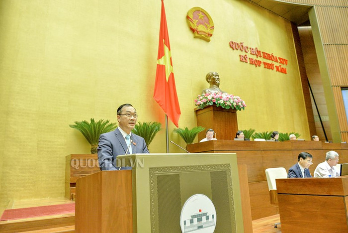 Chủ nhiệm Ủy ban Kinh tế Vũ Hồng Thanh trình bày báo cáo kết quả của Đoàn giám sát trước Quốc hội vào sáng nay 28/5. Ảnh: Quochoi.vn Chủ nhiệm Ủy ban Kinh tế Vũ Hồng Thanh trình bày báo cáo kết quả của Đoàn giám sát trước Quốc hội vào sáng nay 28/5. Ảnh: Quochoi.vn