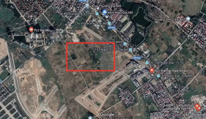 Vị trí lô đất ĐM1 rộng 6,4ha tại phường Đại Mỗ, Tập đoàn FLC trúng đấu giá từ tháng 7/2017 đến nay là hơn 9 tháng vẫn chưa nộp đủ số tiền mà Hà Nội chưa bị hủy kết quả trúng đấu giá. Ảnh: Chụp từ bản đồ vệ tinh.