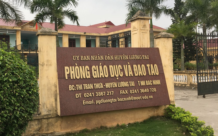 Phòng Giáo dục và Đào tạo đứng ra tổ chức mời Trường Cao đẳng Sư phạm Bắc Ninh về ôn thi và thi cấp chứng chỉ tiếng Anh trình độ B và chứng chỉ Tin học cho nhiều giáo viên trên dịa bàn huyện. Ảnh: V.P Phòng Giáo dục và Đào tạo đứng ra tổ chức mời Trường Cao đẳng Sư phạm Bắc Ninh về ôn thi và thi cấp chứng chỉ tiếng Anh trình độ B và chứng chỉ Tin học cho nhiều giáo viên trên dịa bàn huyện. Ảnh: V.P