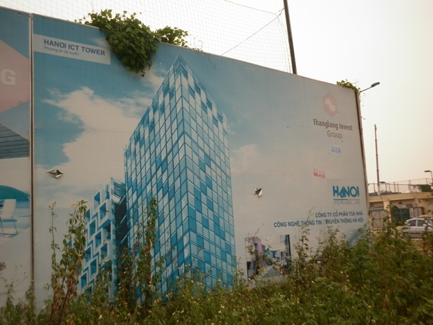 Tòa tháp Hà Nội ICT cỏ đã mọc lên đến một nửa Tòa tháp Hà Nội ICT cỏ đã mọc lên đến một nửa