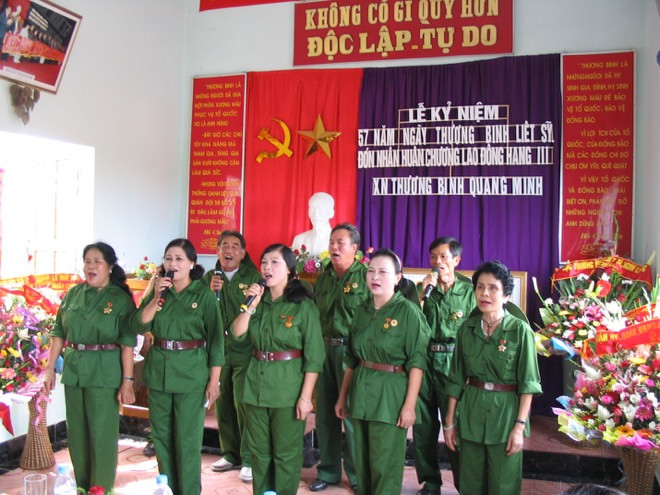 Xí nghiệp tập thể Thương binh Quang Minh trong ngày truyền thống 27/7 Xí nghiệp tập thể Thương binh Quang Minh trong ngày truyền thống 27/7