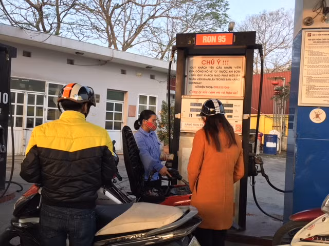 Đề nghị "khai tử" xăng RON 95 phải chăng xuất phát từ lợi ích nhóm? ảnh 2