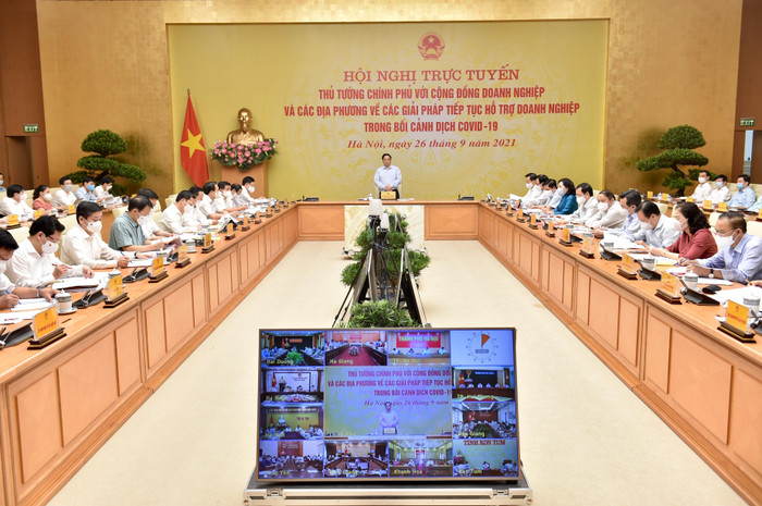 Thủ tướng gửi lời cảm ơn cộng đồng doanh nghiệp trong suốt gần 2 năm vừa qua đã đồng hành cùng Đảng, Nhà nước, nhân dân phòng, chống dịch và phát triển kinh tế-xã hội. Ảnh: VGP/Nhật Bắc Thủ tướng gửi lời cảm ơn cộng đồng doanh nghiệp trong suốt gần 2 năm vừa qua đã đồng hành cùng Đảng, Nhà nước, nhân dân phòng, chống dịch và phát triển kinh tế-xã hội. Ảnh: VGP/Nhật Bắc