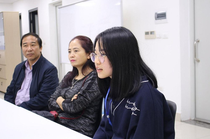 Định hướng tương lai cho con từ tuổi 15 ngày càng được phụ huynh quan tâm hơn. Ảnh: CEO High School. Định hướng tương lai cho con từ tuổi 15 ngày càng được phụ huynh quan tâm hơn. Ảnh: CEO High School.