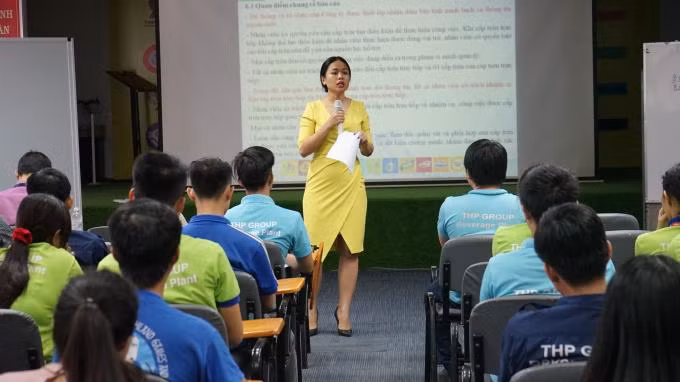 Bà Trần Ngọc Bích, Phó Tổng Giám đốc Tập đoàn Tân Hiệp Phát.