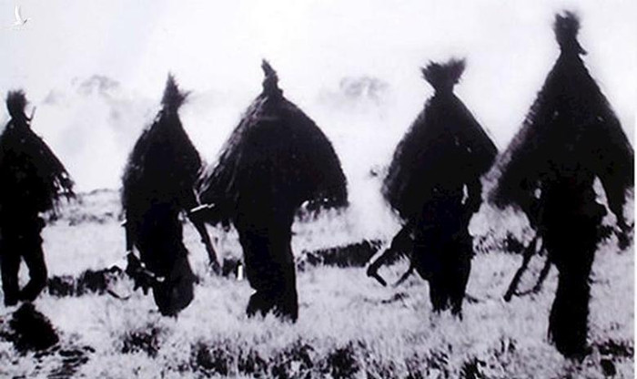 Nóp và chông – những vũ khí đánh giặc của nhân dân miền Nam trong những ngày đầu kháng chiến vào tháng 9/1945. (Ảnh tư liệu) Nóp và chông – những vũ khí đánh giặc của nhân dân miền Nam trong những ngày đầu kháng chiến vào tháng 9/1945. (Ảnh tư liệu)