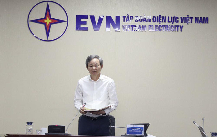 EVN kiến nghị Uỷ ban nhân dân tỉnh Ninh Thuận bàn giao mặt bằng cơ bản các vị trí móng từ tháng 9/2021 đến tháng 12/2021, vận động bàn giao các khoảng cột từ tháng 1/2022 đến tháng 6/2022. EVN kiến nghị Uỷ ban nhân dân tỉnh Ninh Thuận bàn giao mặt bằng cơ bản các vị trí móng từ tháng 9/2021 đến tháng 12/2021, vận động bàn giao các khoảng cột từ tháng 1/2022 đến tháng 6/2022.