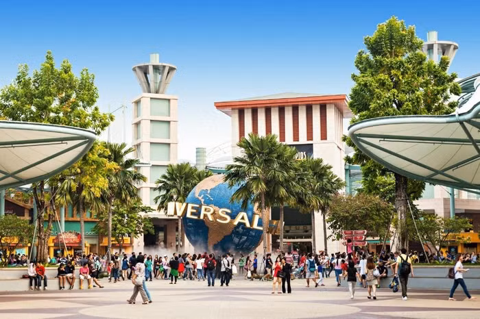 Universal Studios thuộc quần thể Resorts World Sentosa (Singapore) là điển hình thành công của loại hình công viên chủ đề tại khu vực châu Á. Universal Studios thuộc quần thể Resorts World Sentosa (Singapore) là điển hình thành công của loại hình công viên chủ đề tại khu vực châu Á.