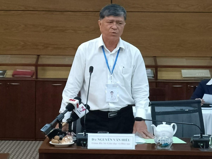 Ông Nguyễn Văn Hiếu - Giám đốc Sở Giáo dục và Đào tạo Thành phố Hồ Chí Minh báo cáo tại buổi làm việc (ảnh: P.L)