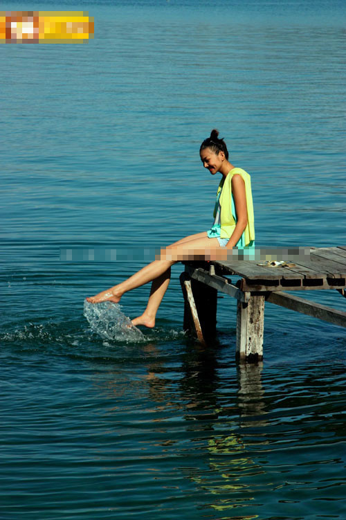 Đôi chân trần dài nhất Việt Nam – Thanh Hằng Đôi chân trần dài nhất Việt Nam – Thanh Hằng