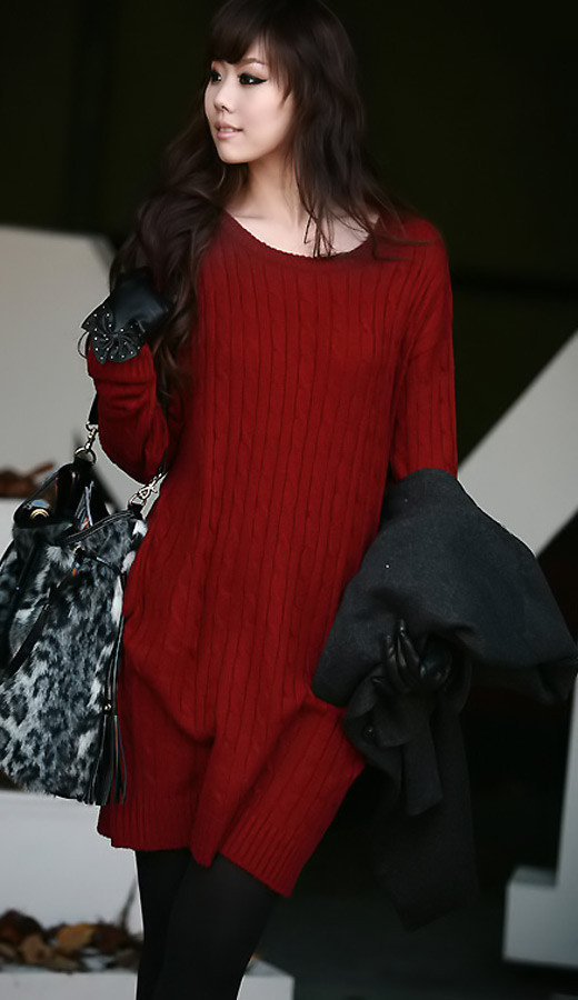 Những chiếc váy len dáng suông mang đến cho bạn vẻ khỏe khoắn, trẻ trung, nhưng bạn phải lưu ý để tránh trông chúng quá lùng bùng nhé!