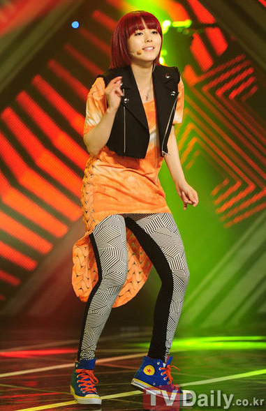 Sun Ye (Wonder Girls) cũng là fan ruột của phong cách độc đáo này Sun Ye (Wonder Girls) cũng là fan ruột của phong cách độc đáo này