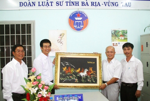 Ban chủ nhiệm Đoàn luật sư tỉnh Bà Rịa - Vũng Tàu trong một lần tiếp khách (ảnh minh họa: website Bộ Tư Pháp)