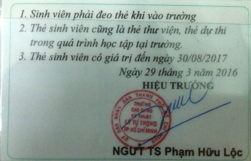 Thẻ sinh viên ông Phạm Hữu Lộc ký có ghi rõ là NGUT - TS (Nhà giáo ưu tú - Tiến sĩ). Thẻ sinh viên ông Phạm Hữu Lộc ký có ghi rõ là NGUT - TS (Nhà giáo ưu tú - Tiến sĩ).